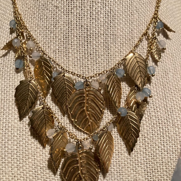 Avon Two Strand Leaf Necklace - Picture 2 of 3